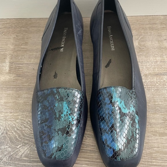 Enzo Angiolini Blue Iridescent Flats - Picture 1 of 5
